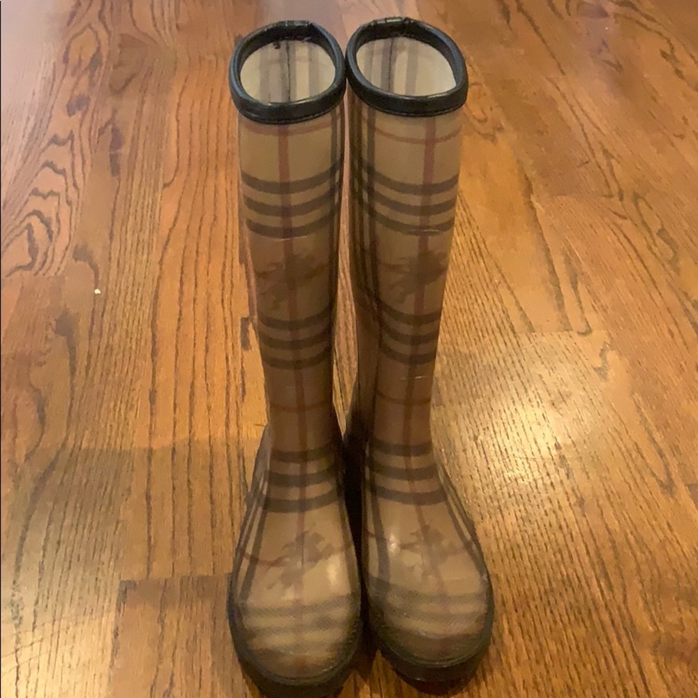 Burberry Rain Boots size 5